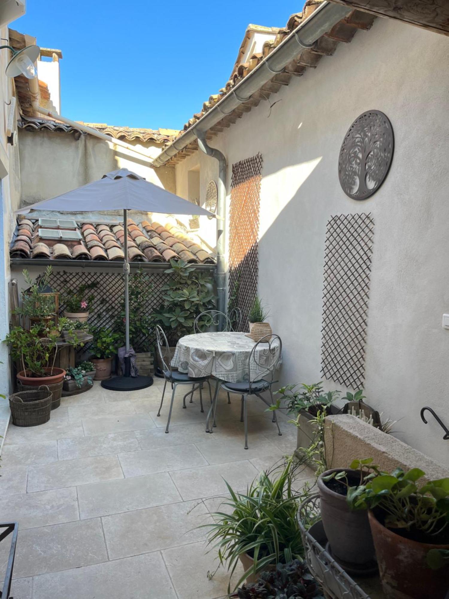 La Charmeuse Apartment Cereste Exterior photo